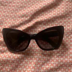 DOLCE & GABBANA WOMANS SUN GLASSES